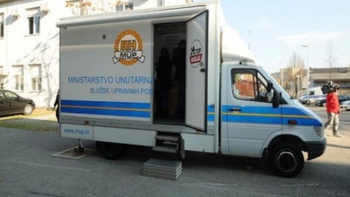 Mobilni šalter za upravne poslove u Orebiću, Blatu i Veloj Luci