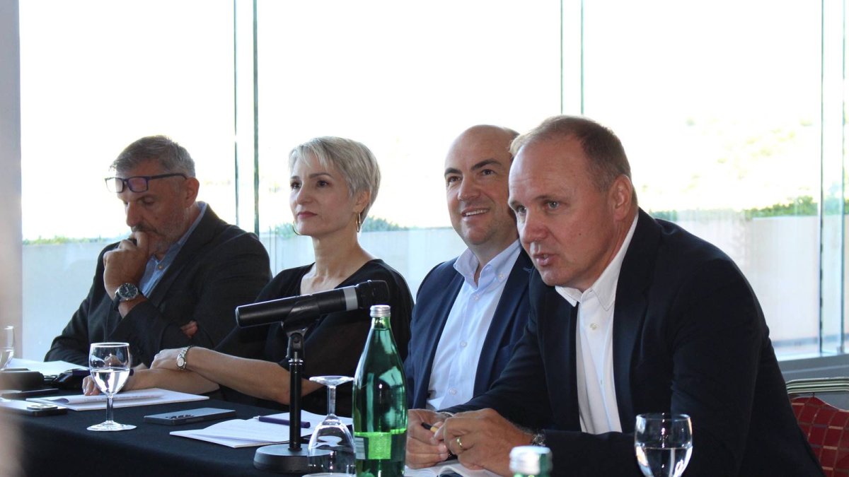 PREDSTAVLJEN PLAN RAZVOJA BICIKLISTIČKOG TURIZMA U DUBROVAČKO – NERETVANSKOJ ŽUPANIJI
