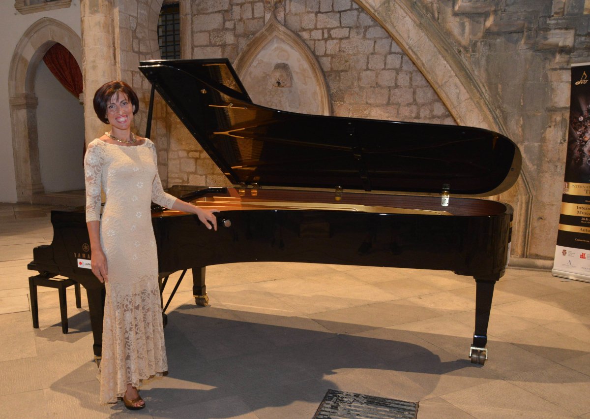 Donacijski koncert Naire Asatryan u Dvoru za Opću bolnicu Dubrovnik