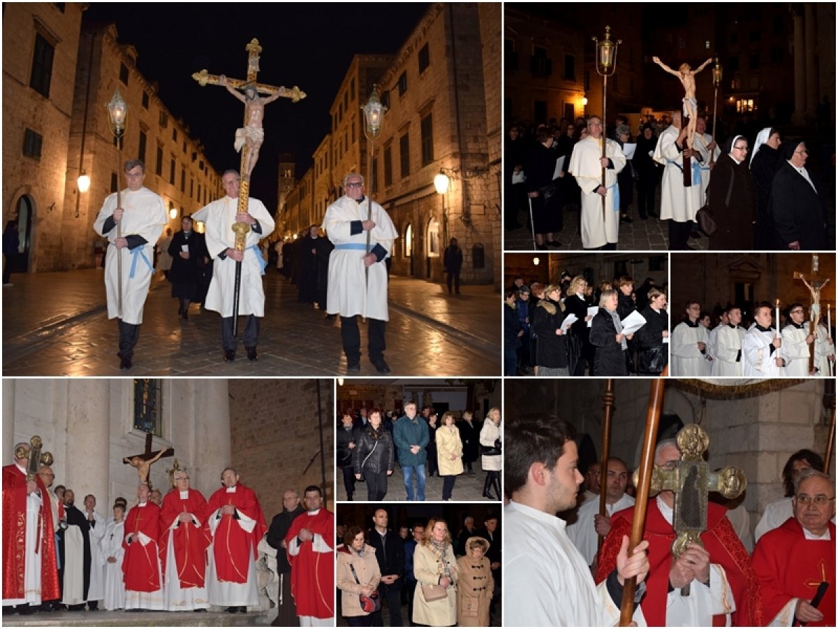 Procesija Velikog petka ulicama Grada