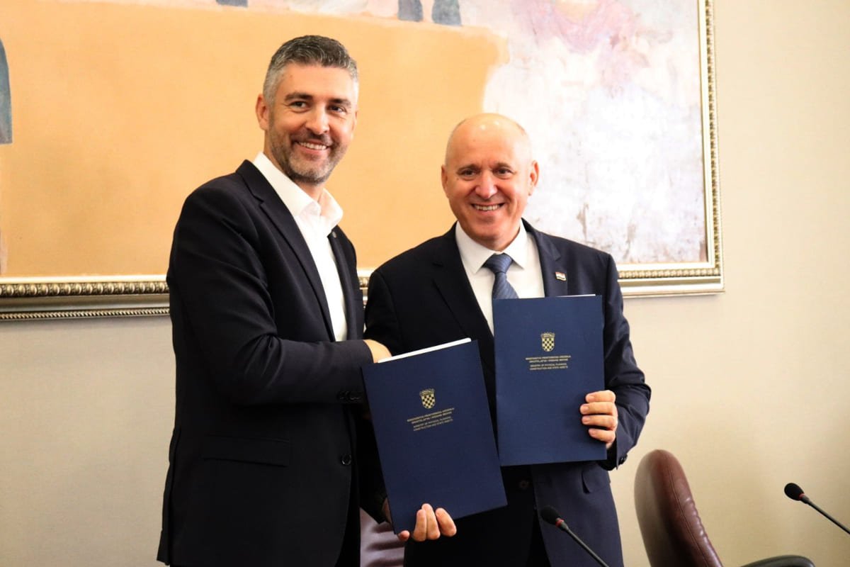 DRŽAVA GRADU DUBROVNIKU PREPUSTILA ČETIRI STANA