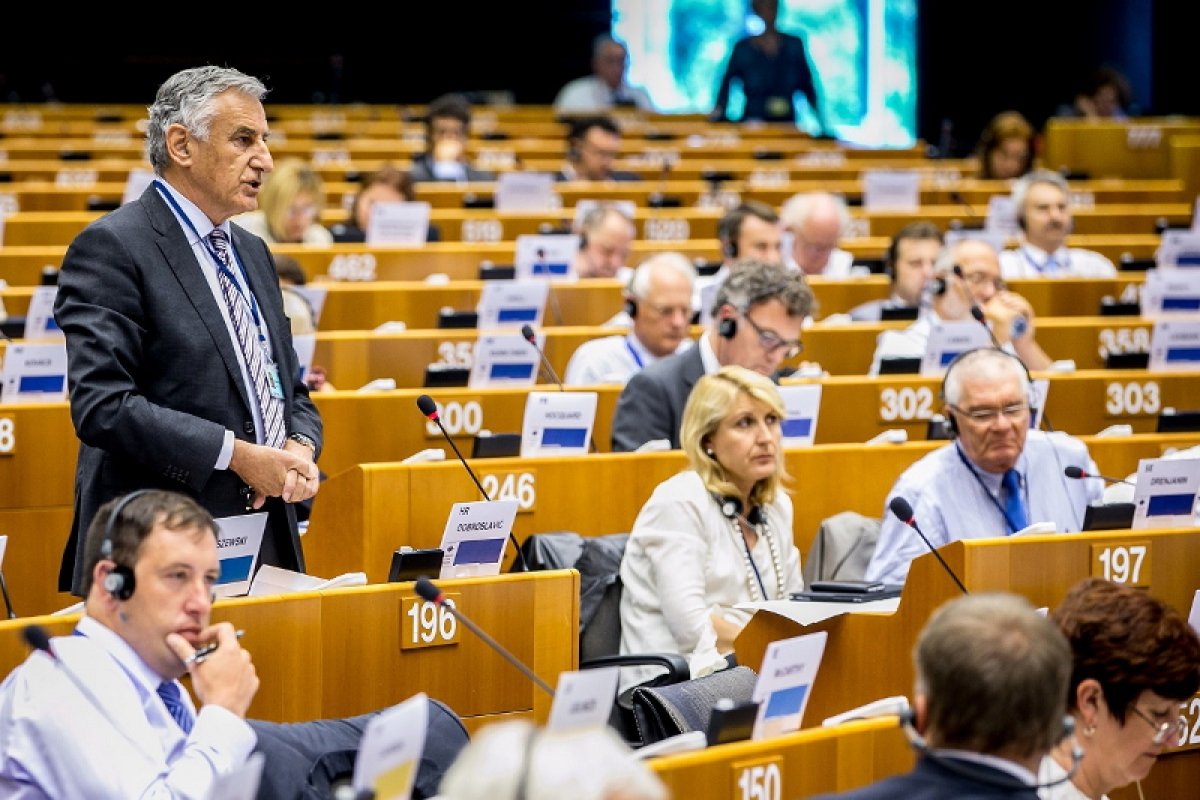 Župan Nikola Dobroslavić ponovo izabran za voditelja hrvatske delegacije u Europskom odboru regija