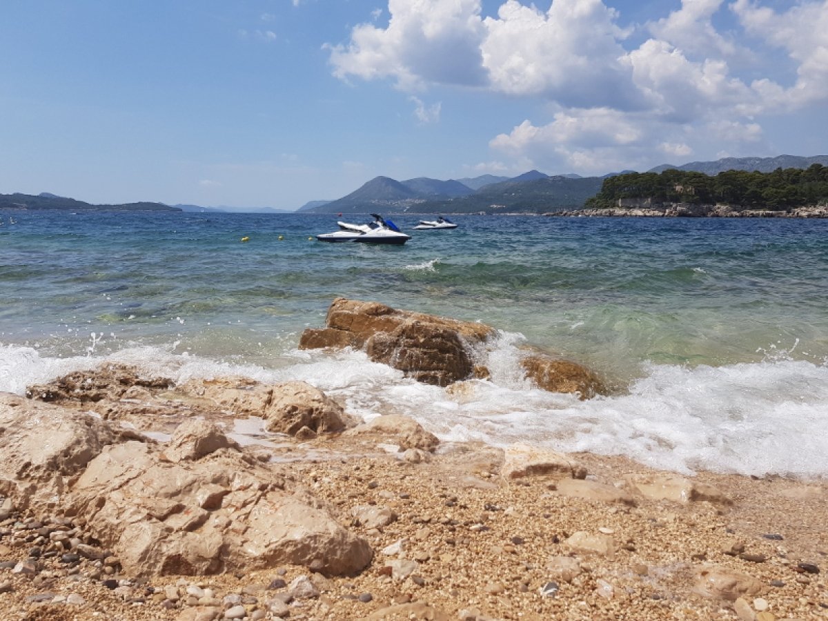 Na 112 plaža more izvrsno za kupanje