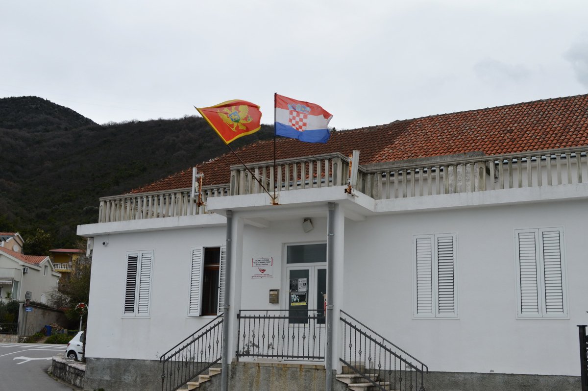 Općina Tivat od Hrvata u Donjoj Lastvi traži da isele iz svog Doma kulture