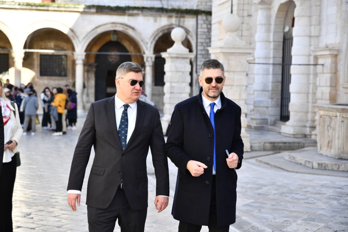 PREDSJEDNIK MILANOVIĆ UZ DAN GRADA DUBROVNIKA: SVAKA ČAST DPDS-U, ALI VLAST JE VLASTI I PRORAČUN JE PRORAČUN
