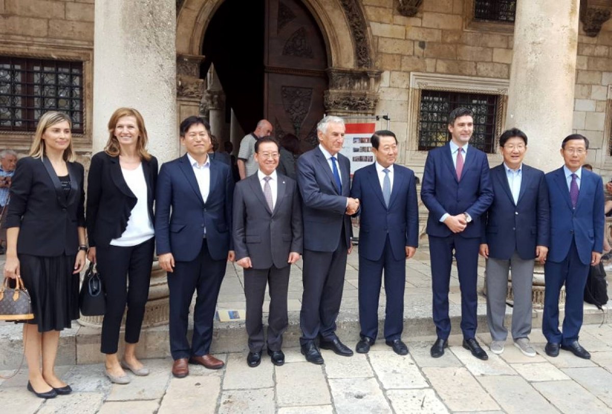 Župan Dobroslavić za uvođenje izravnog leta do Južne Koreje