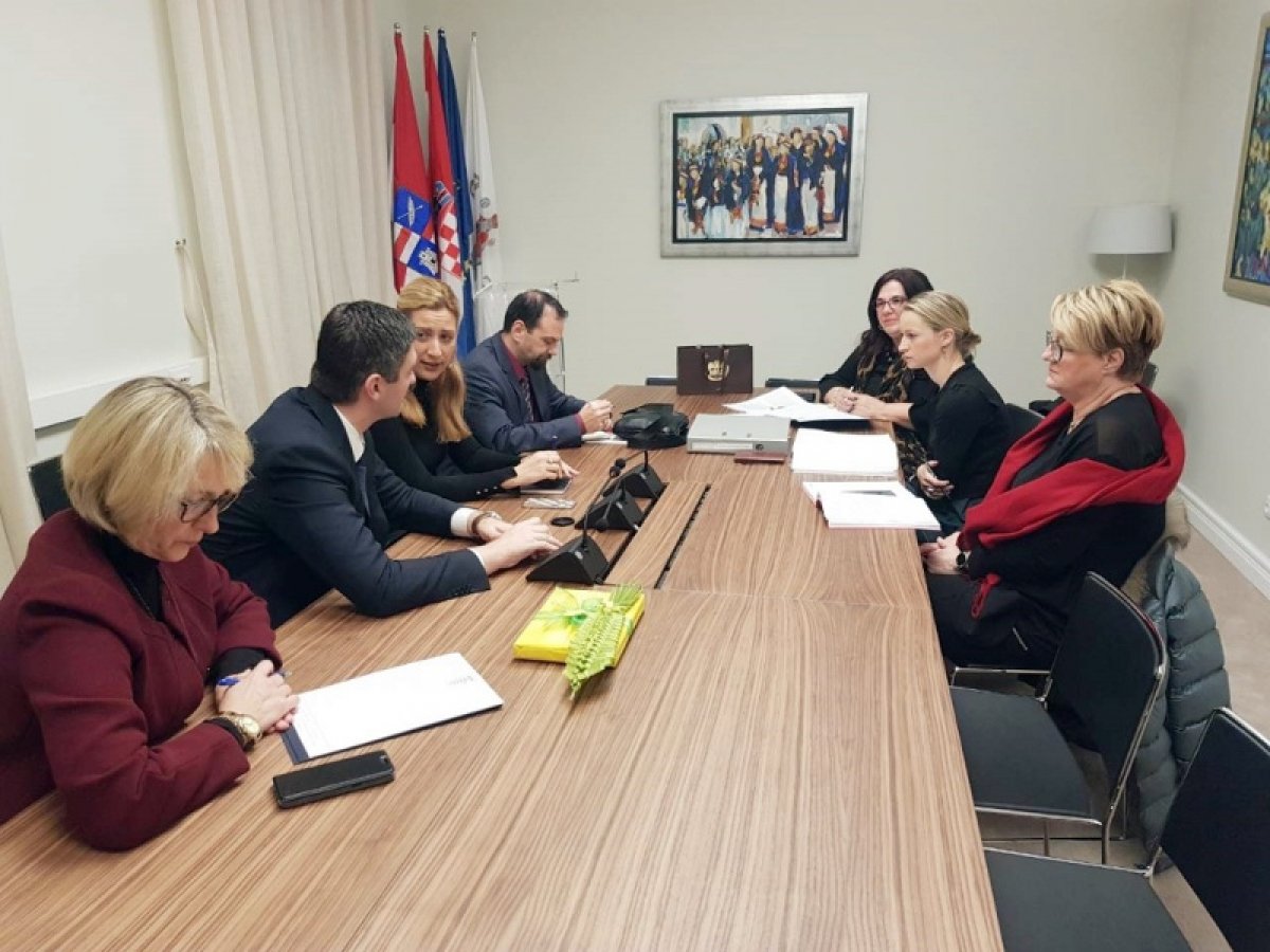 Zašto su Frankoviću djeca s Montovjerne više vrijedna od djece s Nuncijate ili iz Zlatnog potoka, Mokošice, Solituda…