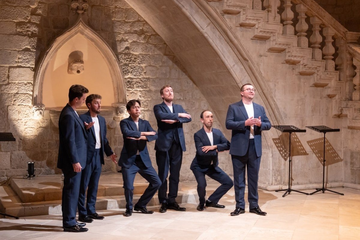 DLJI: FANTASTIČNI THE KING'S SINGERSI U DVORU