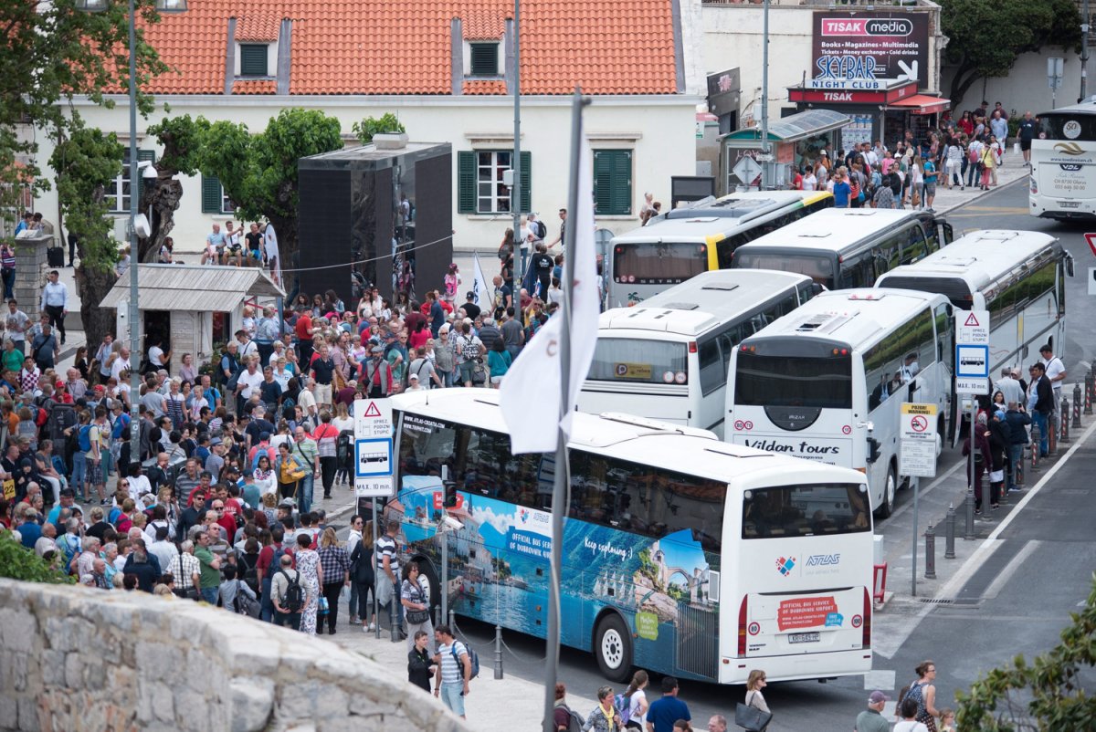 GRADONAČELNIK FRANKOVIĆ: VINJETE ZA AUTOBUSE SE ZLOUPOTREBLJAVAJU, BILO BI NAJBOLJE DA SHUTTLE PRIJEVOZ PREUZME LIBERTAS