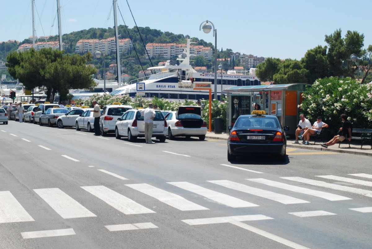 Odluka o autotaksi prijevozu u Dubrovniku nije u skladu sa zakonom