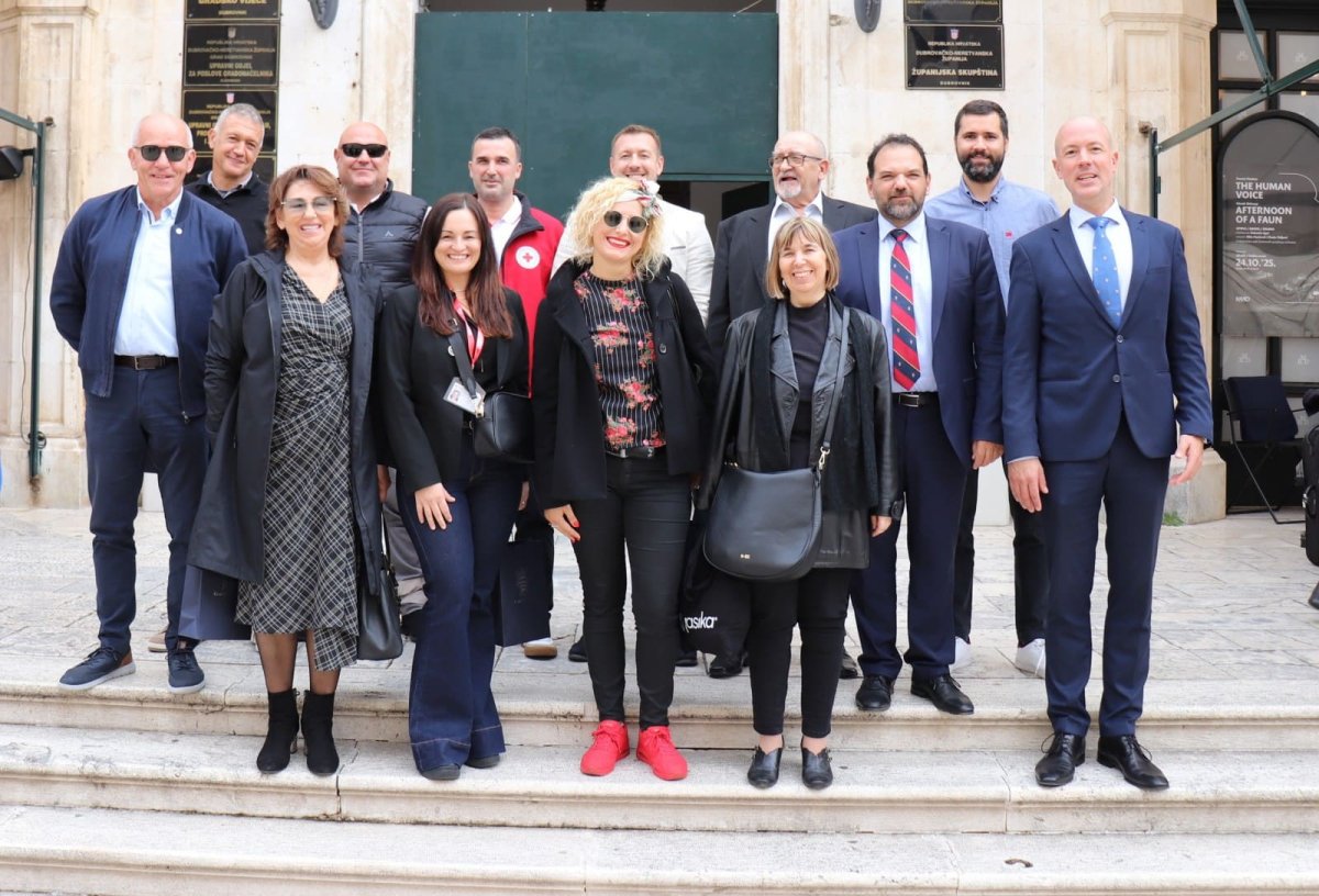 USUSRET DANU DOBROVOLJNIH DAVATELJA KRVI ZAMJENIK GRADONAČELNIKA PUZOVIĆ PRIMIO PREDSTAVNIKE CRVENOG KRIŽA