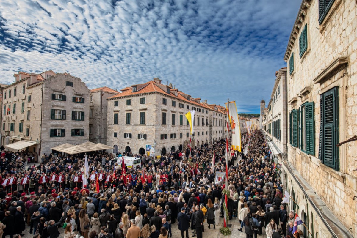 POKRENUT POSTUPAK PREDLAGANJA KANDIDATA ZA JAVNA PRIZNANJA GRADA DUBROVNIKA