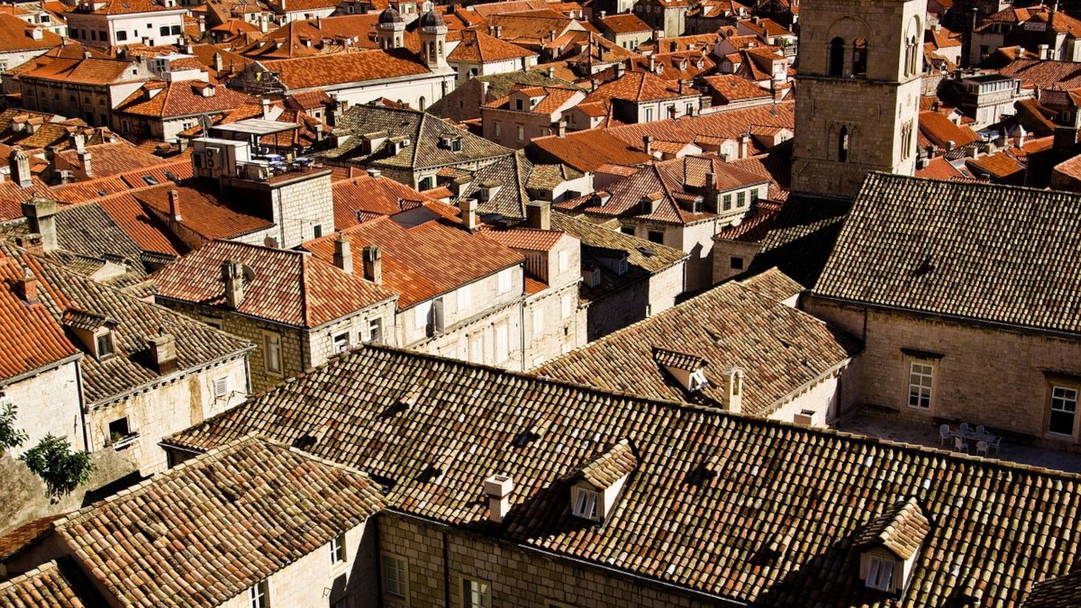 EU traži veću kontrolu nad iznajmljivačima