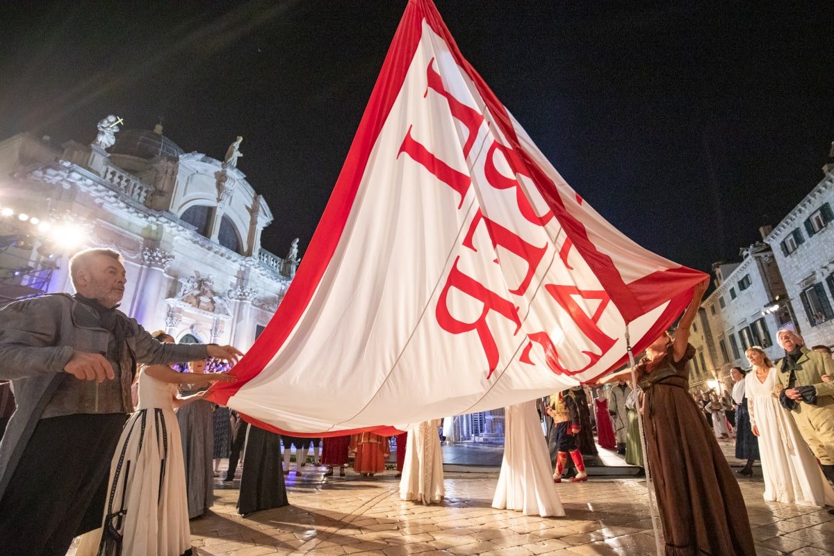 DUSTRA: „OTVARANJE IGARA NIKAD 'DUBROVAČKIJE'!”