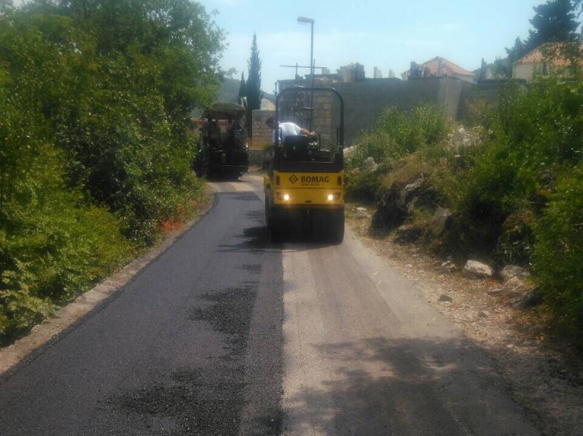 Sanira se cesta na Osojniku