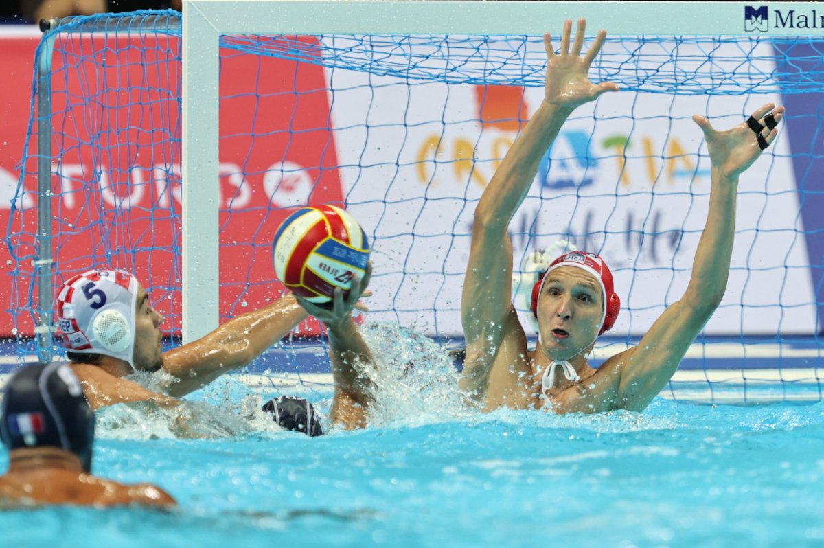 EP u vaterpolu: Hrvatska prva u skupini, Bijač junak utakmice protiv Grčke