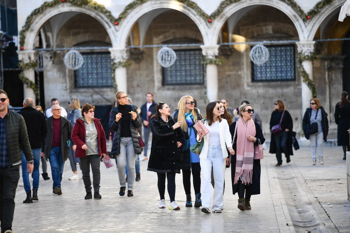 DUBROVNIK JE SKORO DOHVATIO 4 MILIJUNA NOĆENJA U 2023.
