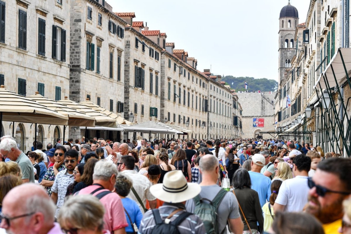 VLAHUŠIĆ: PROCES PRETVARANJA POVIJESNE JEZGRE U TURISTIČKI RESORT JE ZAVRŠEN