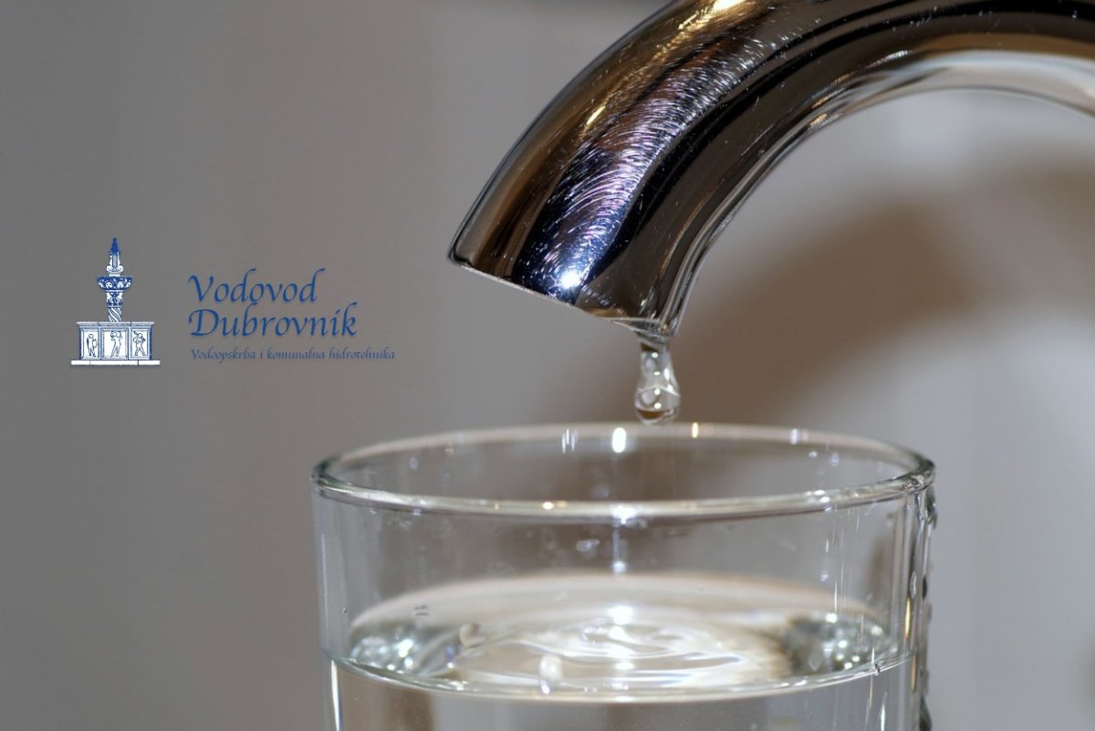 VODA S IZVORA ZAVRELJE DOBRA, I DALJE ZAMUĆENJE NA PALATI I NEREZI