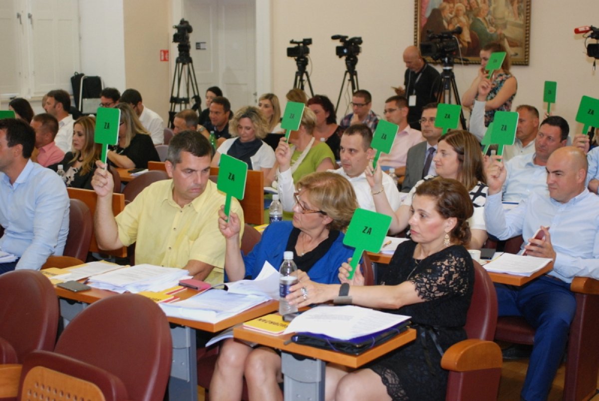 Na Gradskom vijeću i izvješća ustanova u kulturi; tko je koliko vlastitih sredstava uprihodovao...