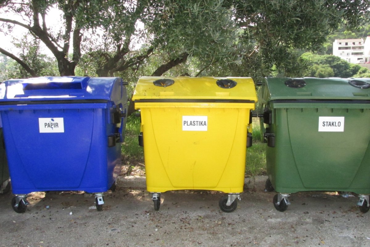 Udri diplit o reciklaži, a ovo je istina o reciklaži
