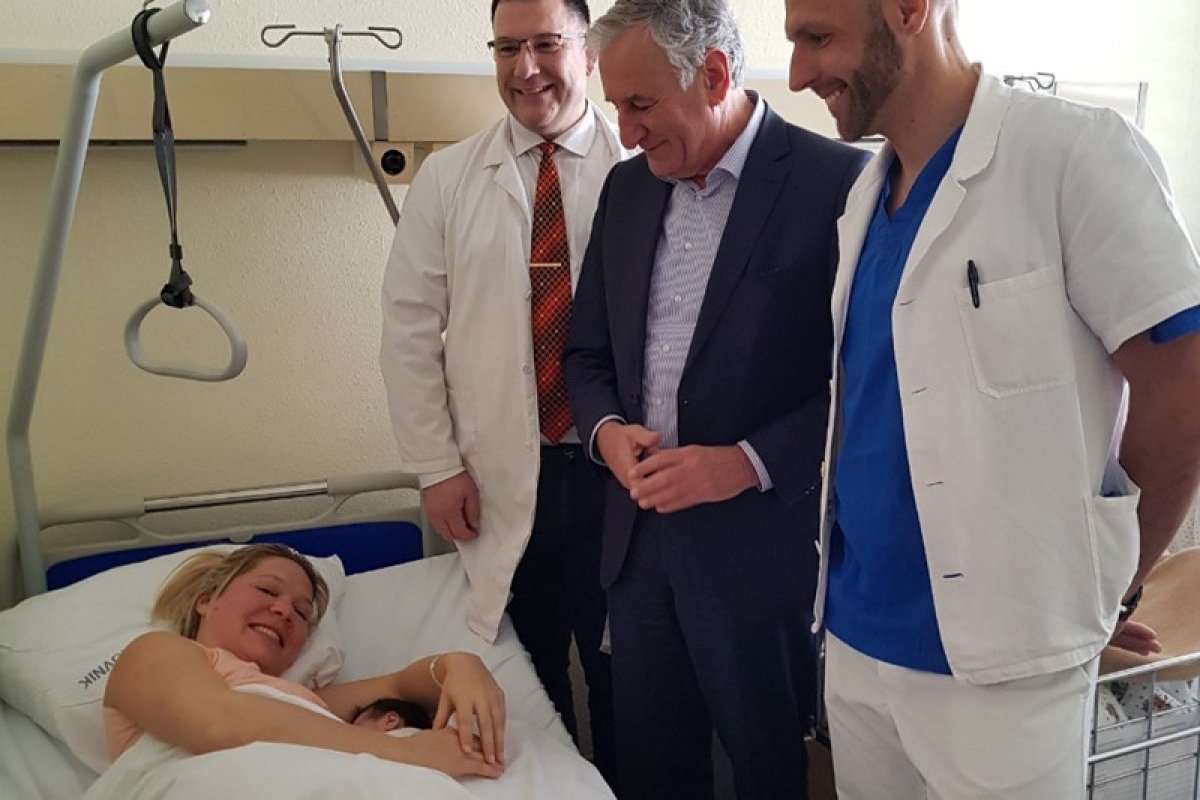 Natalija i Ivana prve novogodišnje bebe rođene u OB Dubrovnik