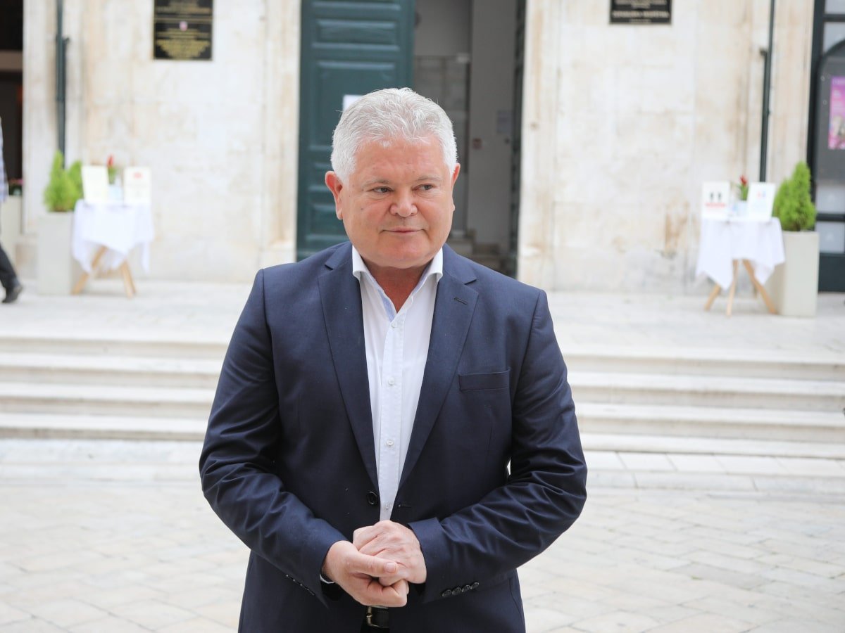 VLAHUŠIĆ „OTKRIO TOPLU VODU” KOJA NIJE TEKLA DOK JE ON BIO GRADONAČELNK
