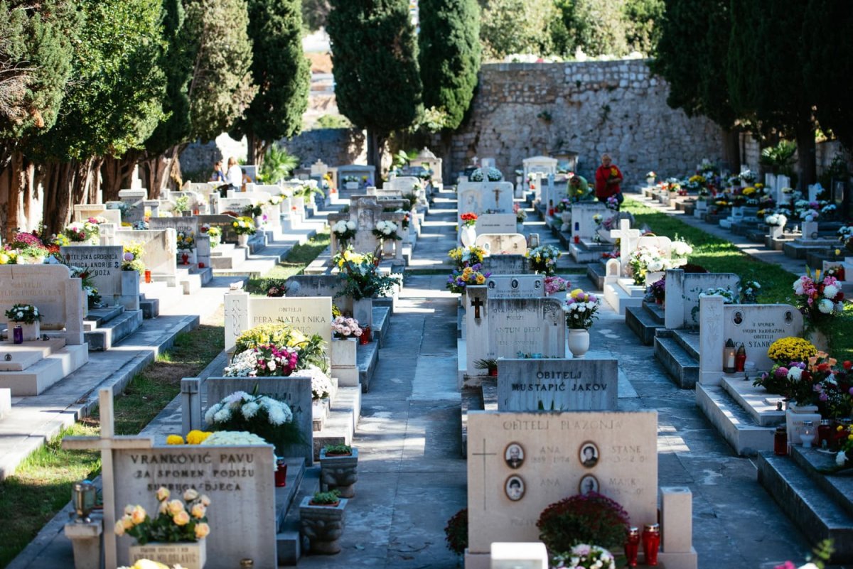 BONINOVO: GROBLJA ĆE TRI DANA BITI OTVORENA DO PONOĆI