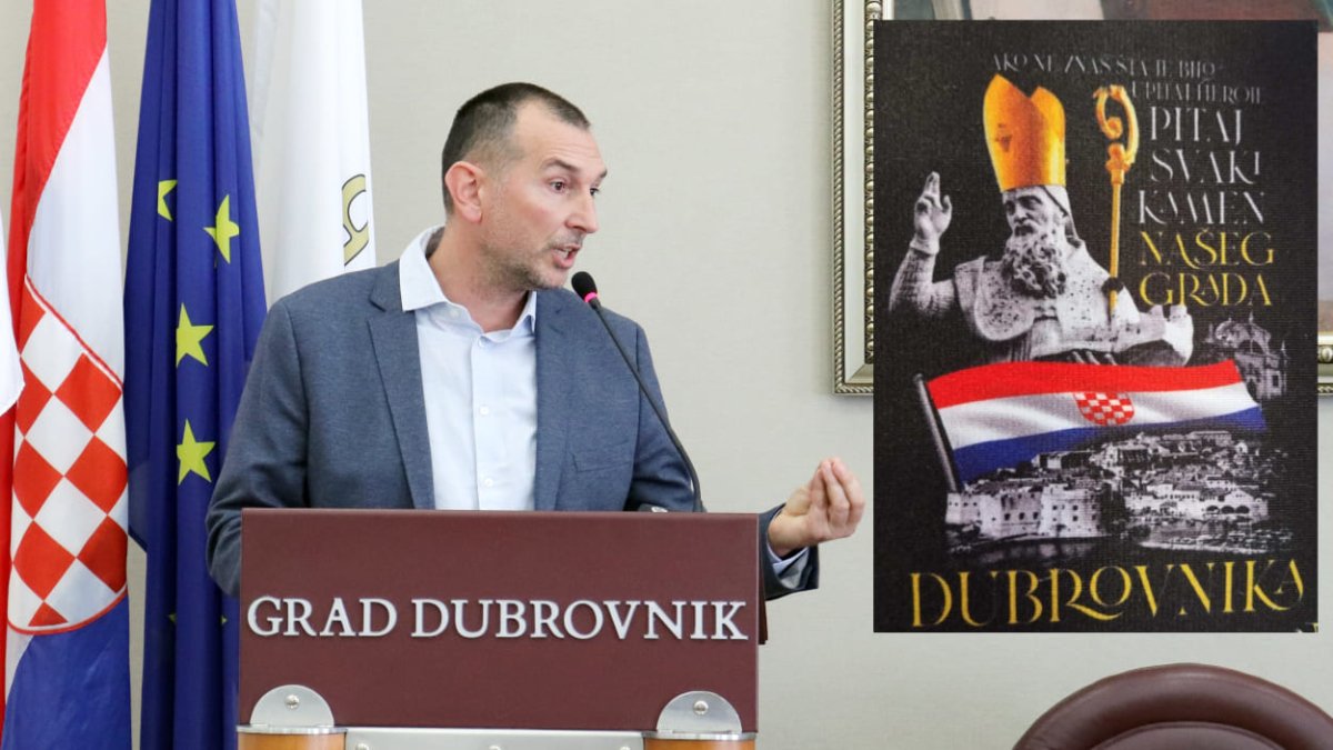 CAPOR O ZASTAVICI NA GRADSKOM VIJEĆU: NAPRDILI STE GRB NDH ISPOD SVETOGA VLAHA